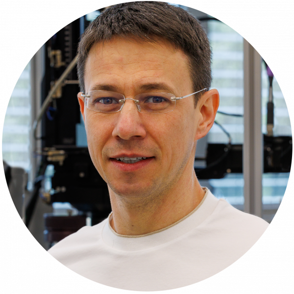 Pulzna laserska depozicija na Institutu »Jožef Stefan«